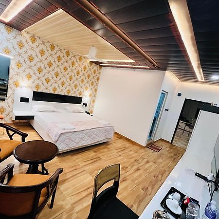 Hotel Buddha Park, Paharia, Варанаси Экстерьер фото