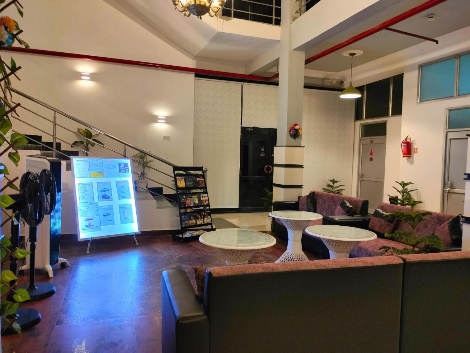 Hotel Buddha Park, Paharia, Варанаси Экстерьер фото
