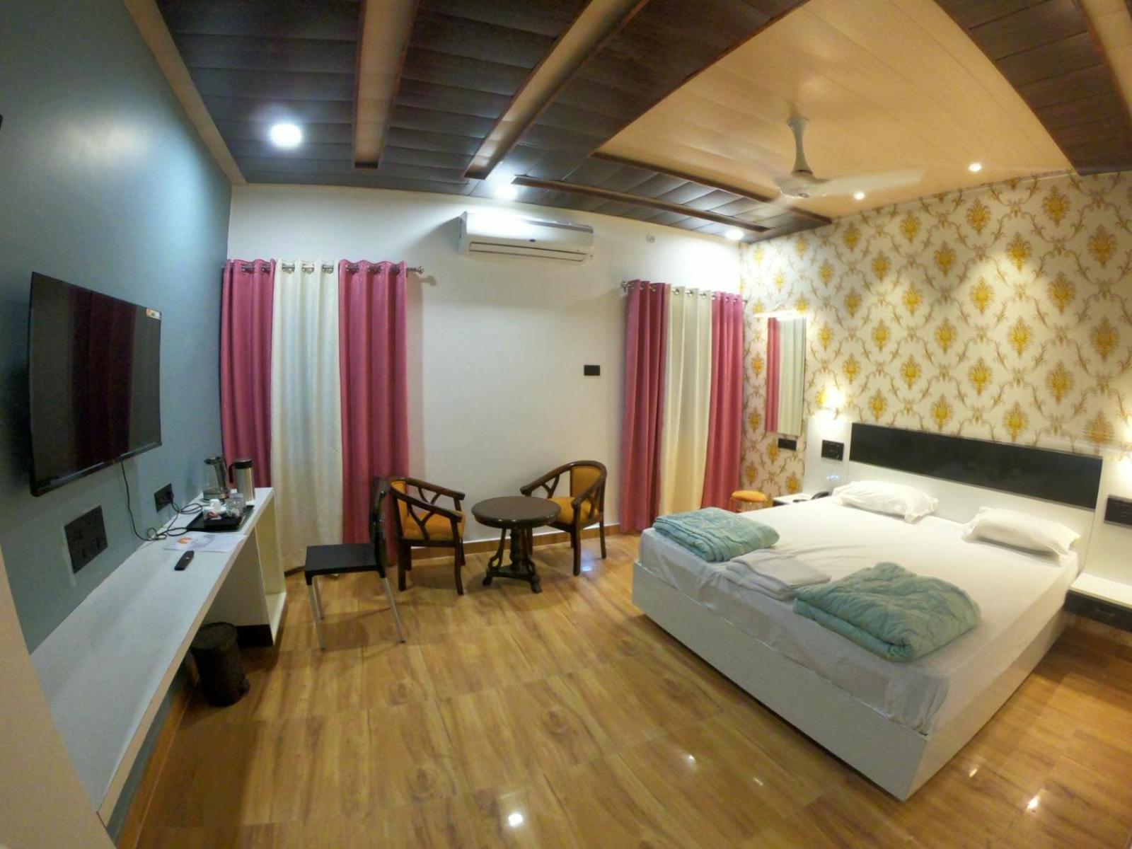 Hotel Buddha Park, Paharia, Варанаси Экстерьер фото
