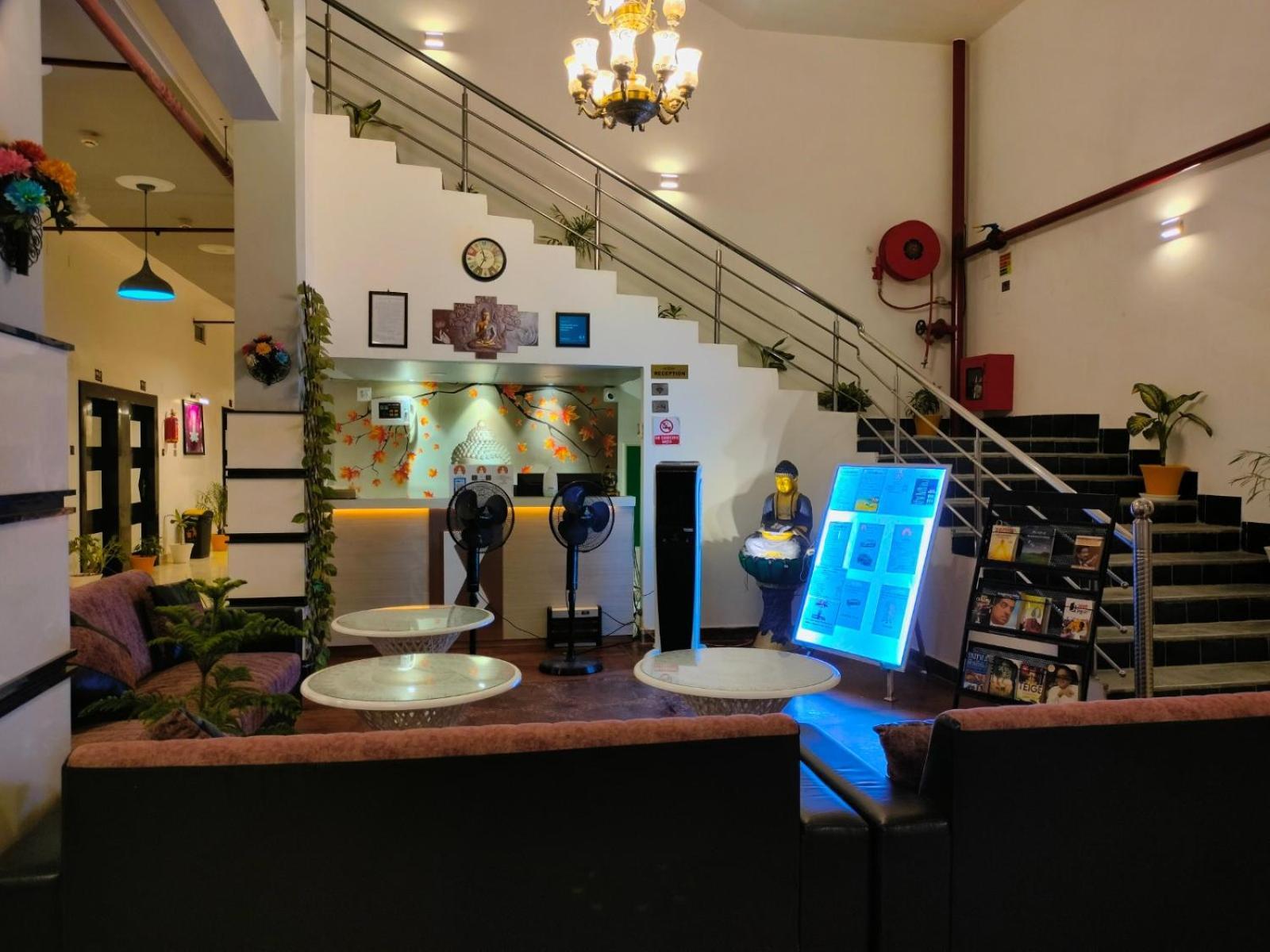 Hotel Buddha Park, Paharia, Варанаси Экстерьер фото