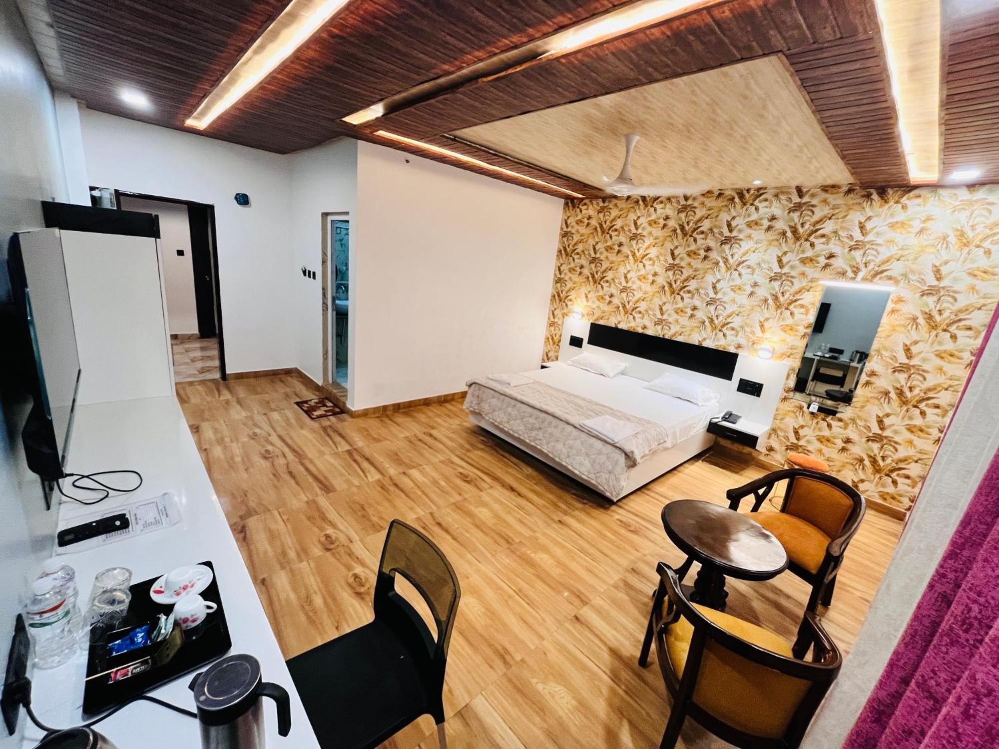 Hotel Buddha Park, Paharia, Варанаси Экстерьер фото