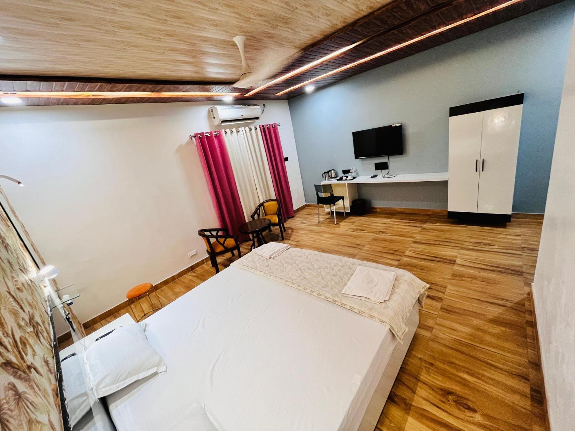 Hotel Buddha Park, Paharia, Варанаси Экстерьер фото